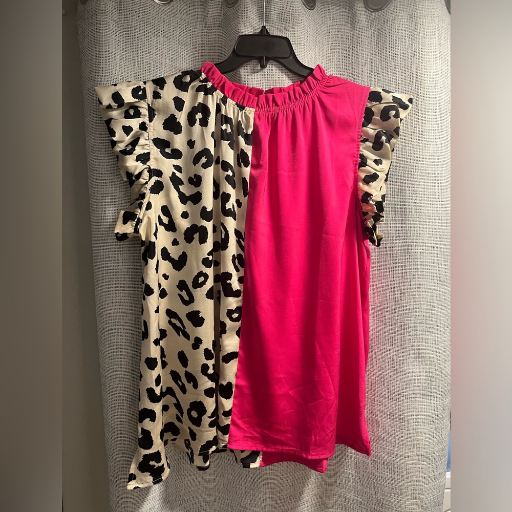Oddy blouse. Hot pink and leopard print. Ruffle details Size 2XL